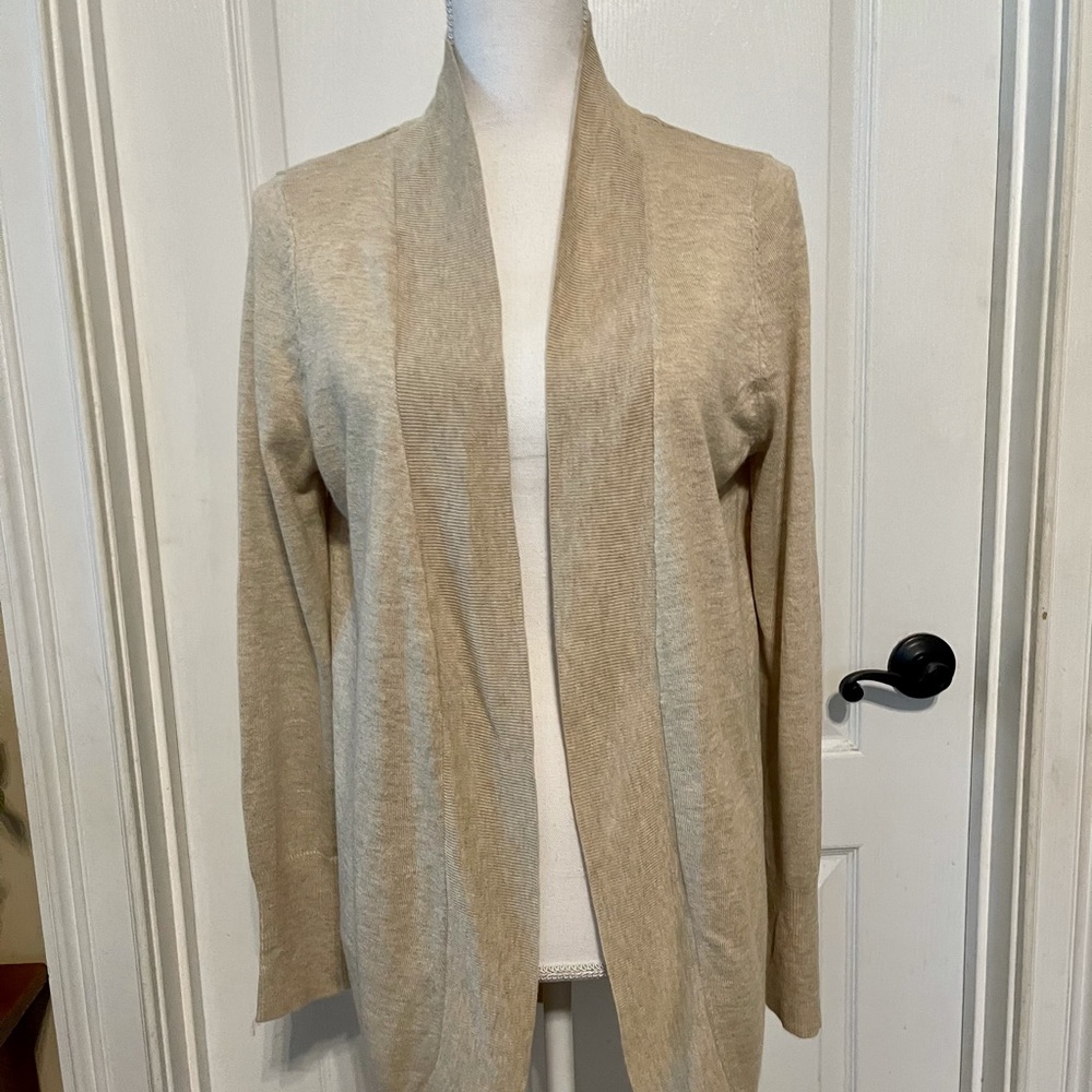 Women’s lightweight oatmeal sweater